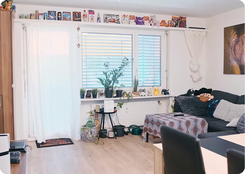 Wohnbereich einer Aussenwohnung mit Sitzecke